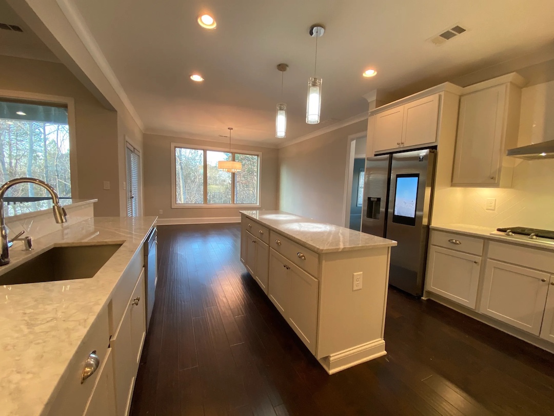 1560 Tapestry Ridge kitchen